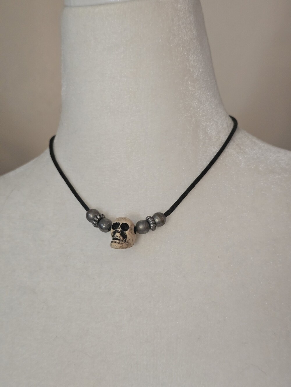 Skull Pendant Leather Choker Necklace